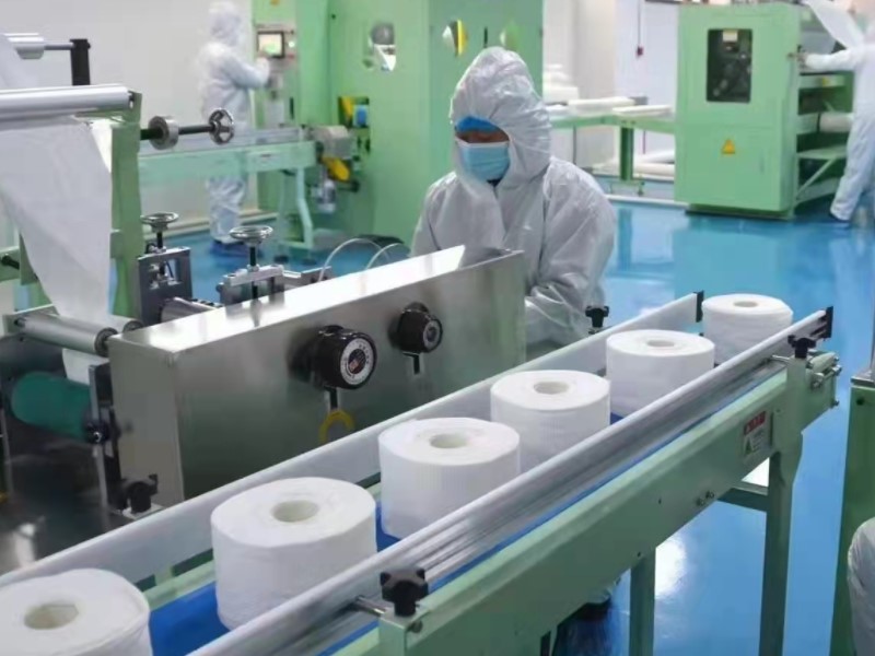 斯普莱棉柔巾卷式卷巾机设备生产实拍